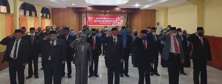 gambar/Upacara Detik2 di Kantor.jpeg